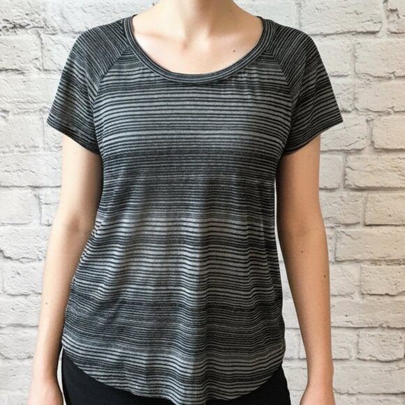 Athleta Lightweight Gray Striped Short Sleeve Top – Women’s Size Small - Picture 1 of 8